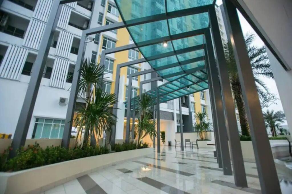 Ipoh City Centre Majestic Homestay Pool View 3 Mins Walking To Famous Food Places & 15Mins To Old Town Ipoh By Happy Homestay Екстер'єр фото